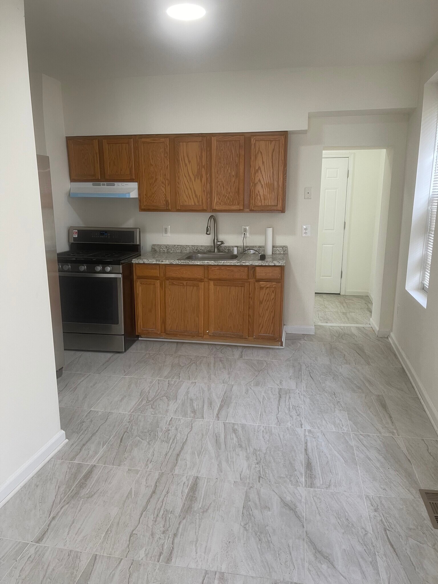 Building Photo - 2000 McHenry St