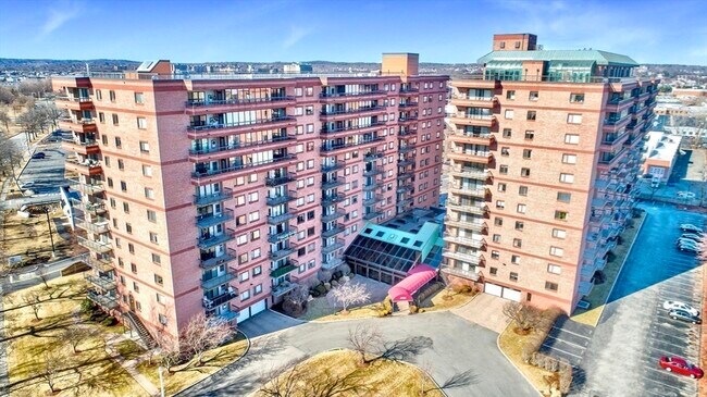 Building Photo - 3920 Mystic Valley Pkwy