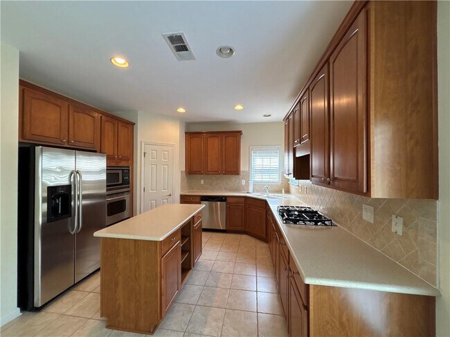 Building Photo - 230 Collins View Ct