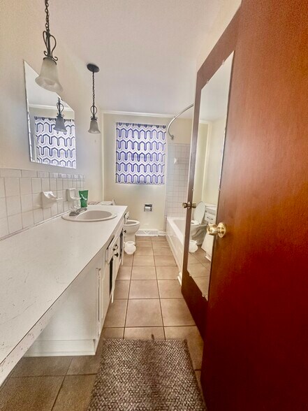 Building Photo - 48 S Bellevue Ave