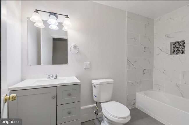 Building Photo - 46607 Carriage Ct