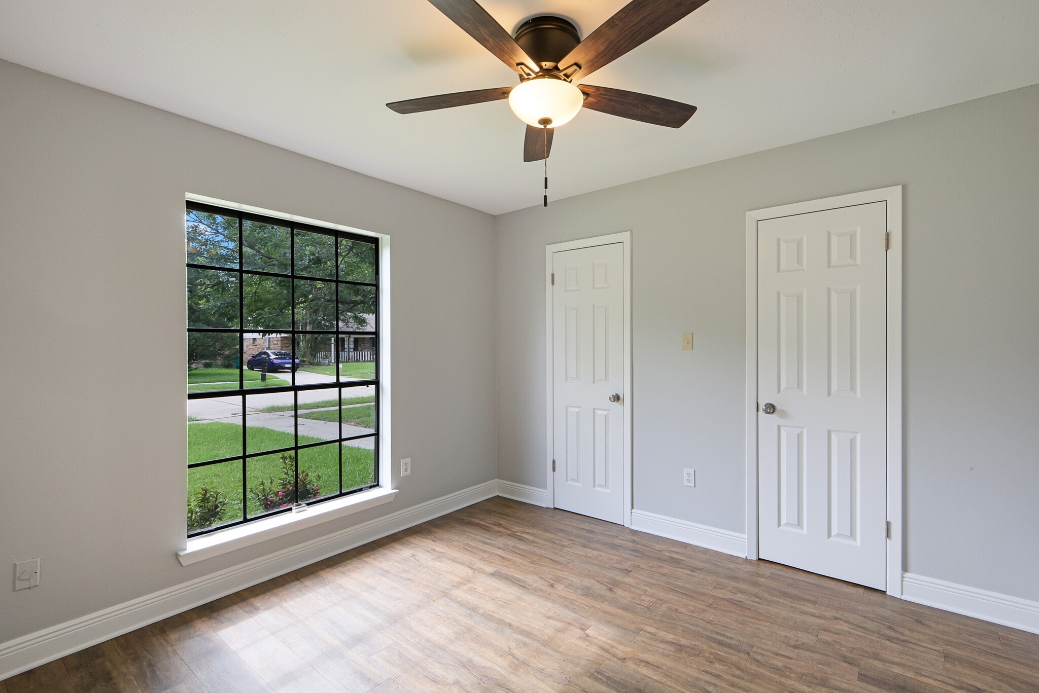 Bedroom 1 - 811 N Lake Verret Ct