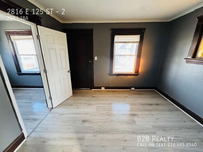 Building Photo - 2816 E 125th St