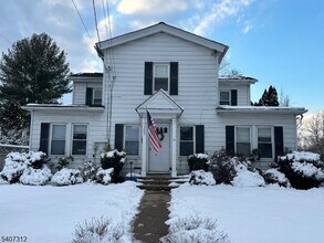 Building Photo - 25 Gibbons Pl