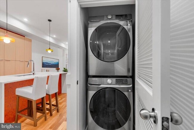 Building Photo - 3169 18th St NW