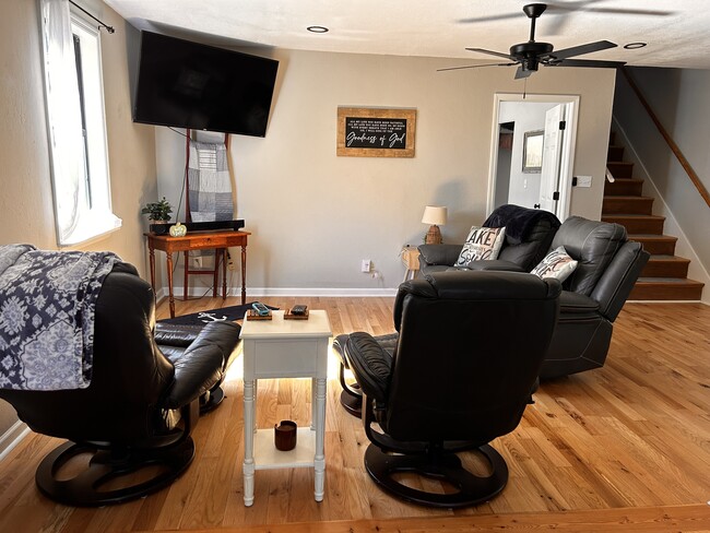 Building Photo - 348 Cozy Cove Hollow