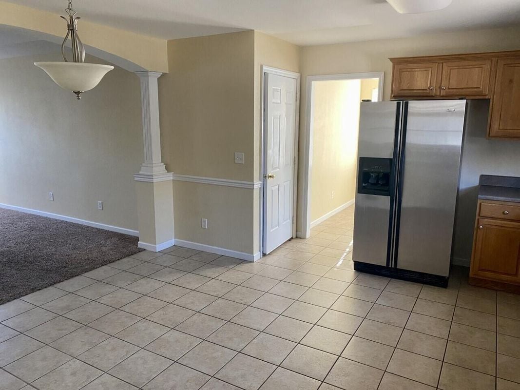 Building Photo - 504 Cedar Creek Dr