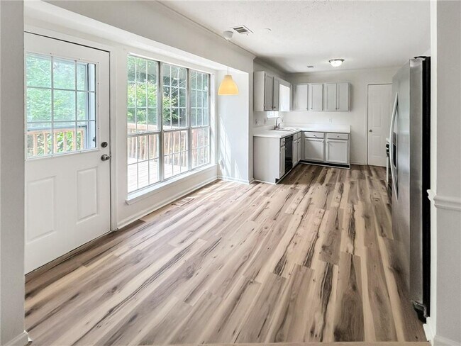 Building Photo - 2945 Georgian Manor Dr