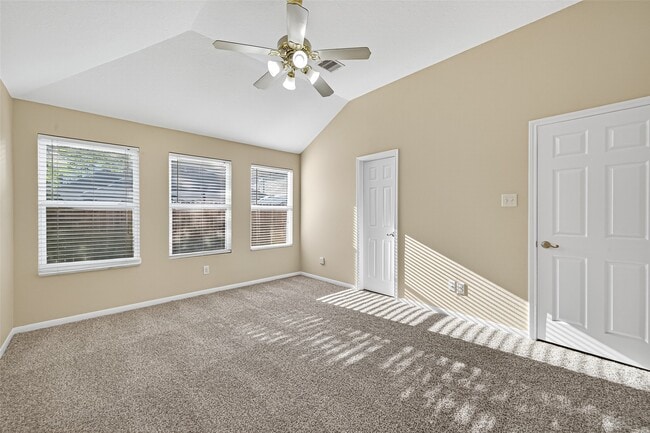 Building Photo - 3343 Apple Dale Dr