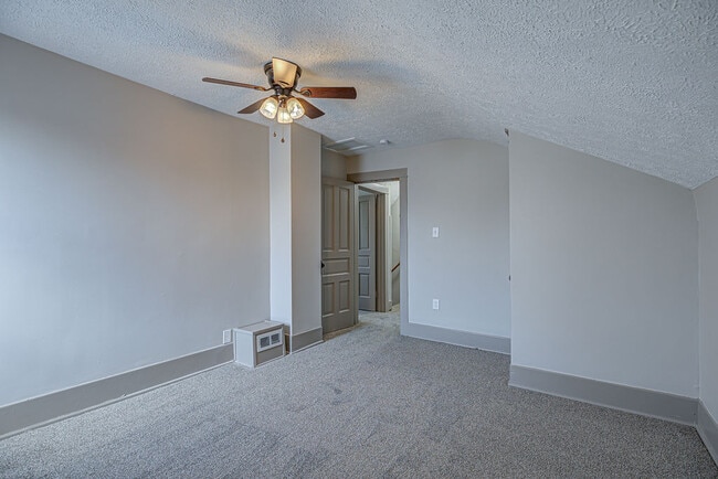 Building Photo - 1103 Reservoir St