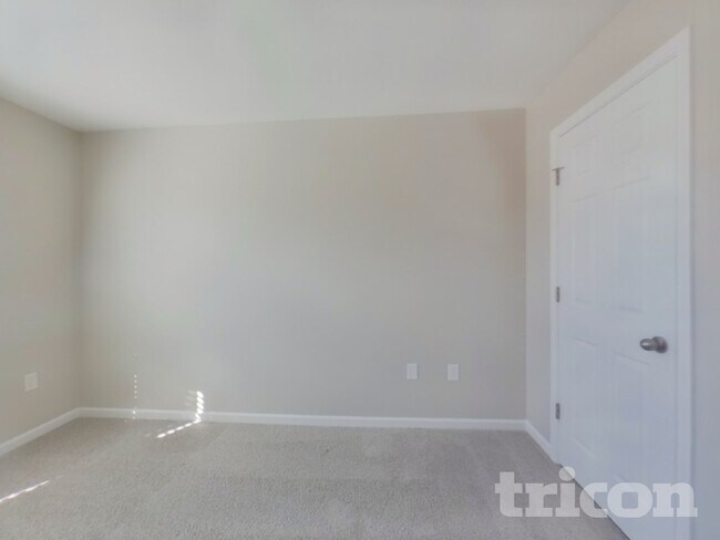 Building Photo - 2020 Universe Ct