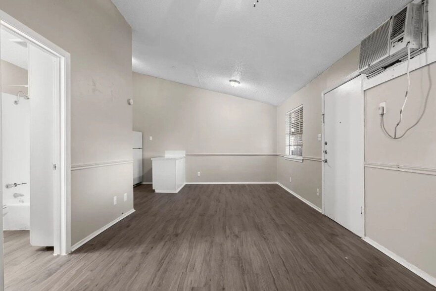 Interior Photo - Parker Heights