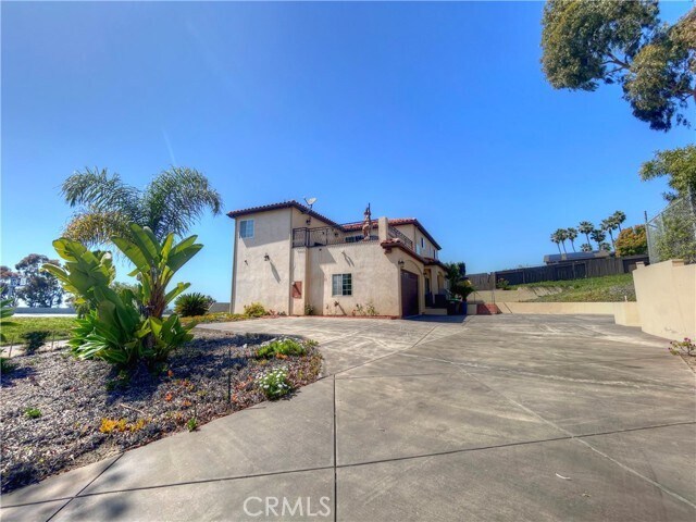 Building Photo - 104 Avenida Caballeros