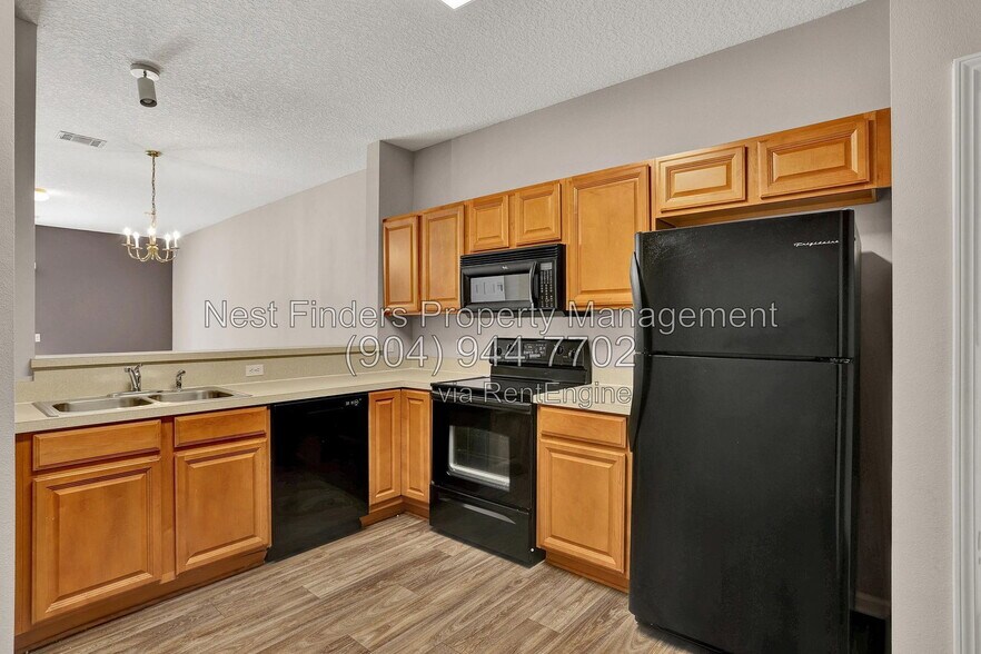 Building Photo - 518 Scrub Jay Dr