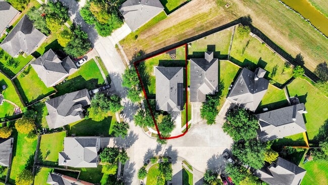 Building Photo - 7503 Amber Village Cir