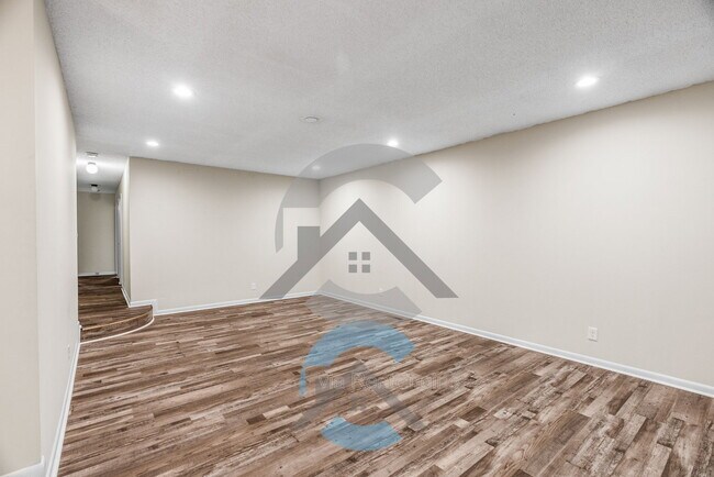 Building Photo - 12533 Rivercrest Dr