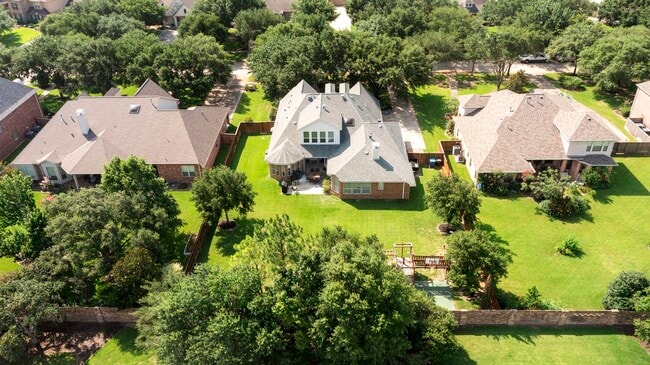 Building Photo - 903 Lake Grayson Dr