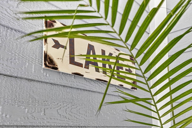 Building Photo - 1826 Beachway Ln