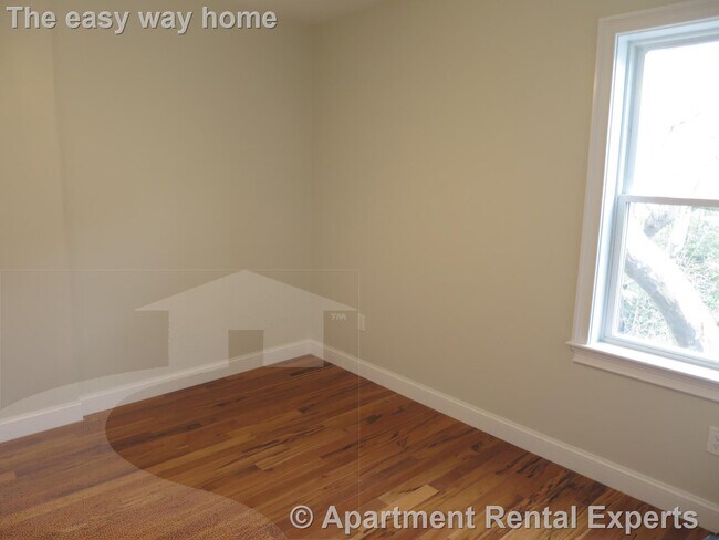 Building Photo - 1131 Broadway