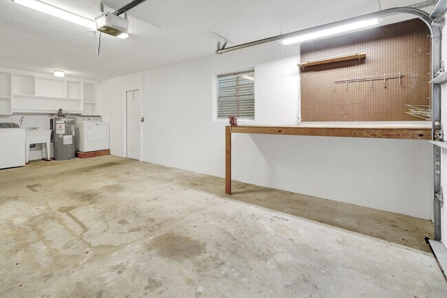Building Photo - 368 Beacon St