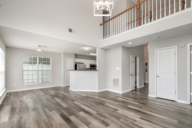Building Photo - 6656 Blythedale Dr