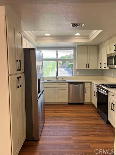 Building Photo - 239 Linwood Ave