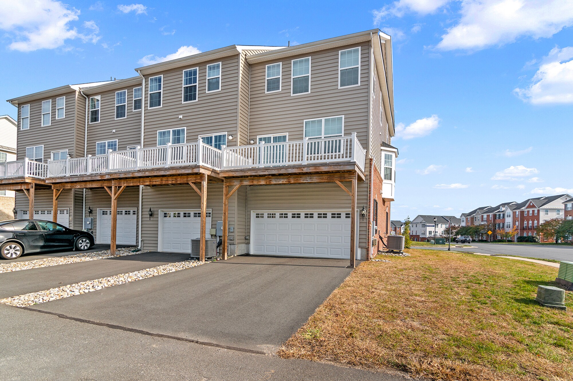 Building Photo - 23149 Dunlop Heights Ter