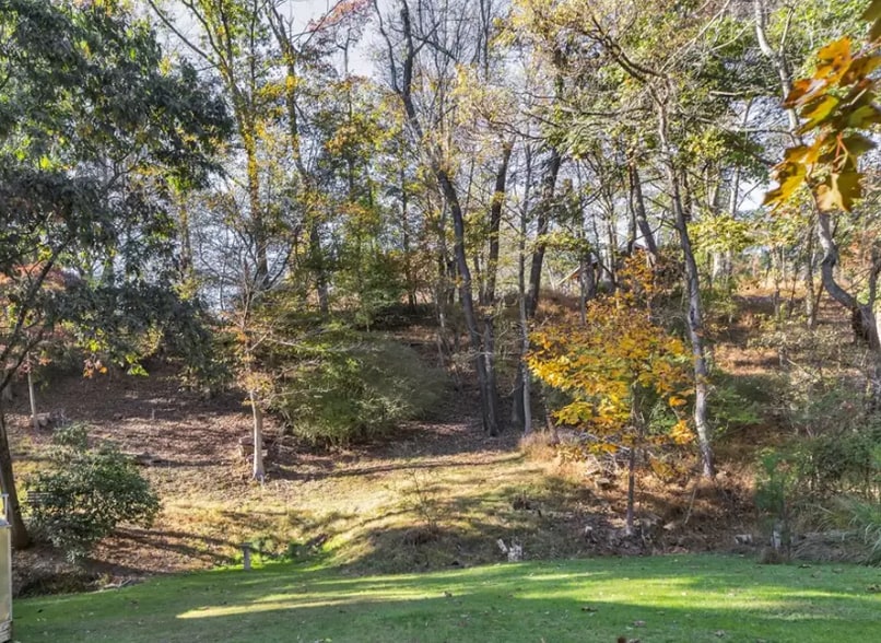 Building Photo - 4974 Longview Ct