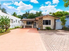 Building Photo - 33 NW 58th Ct