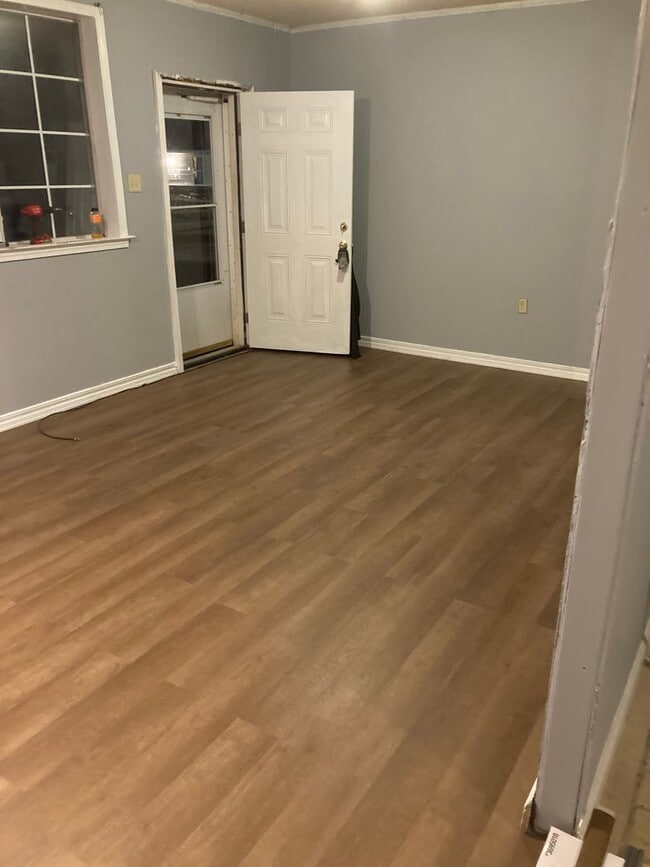 Building Photo - Charming 3 bedroom Orangeburg Ranch