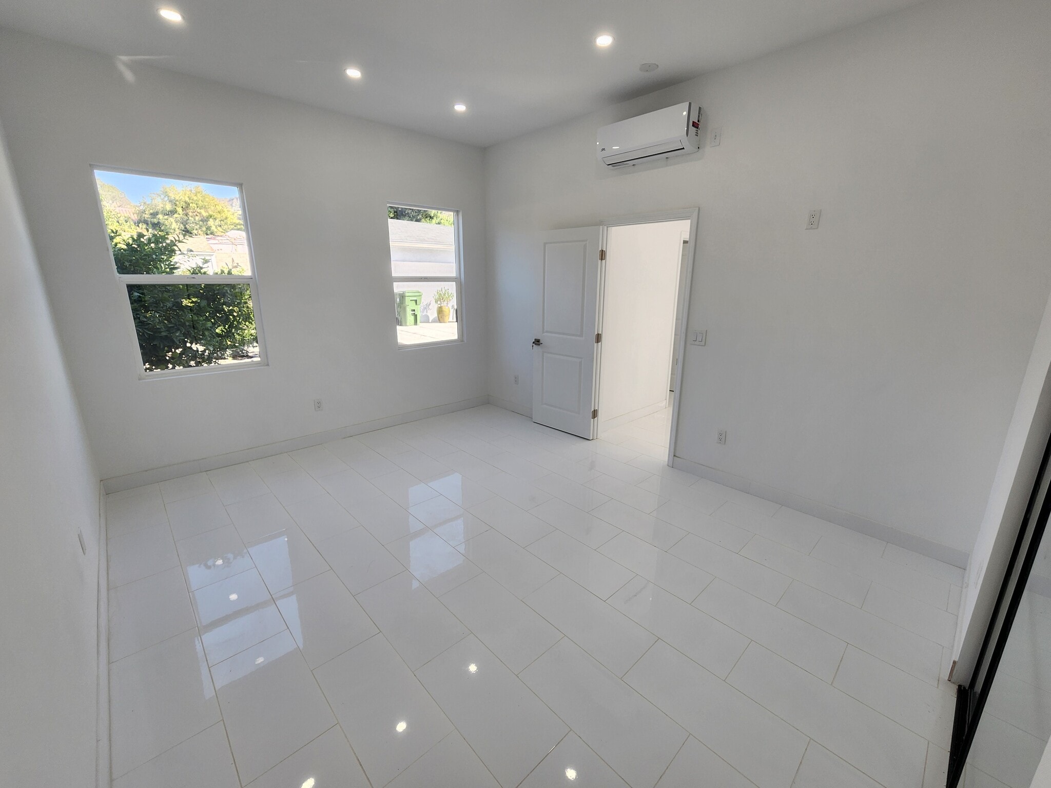 Building Photo - 10343 Penrose St