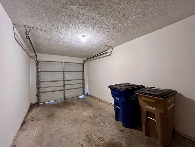 Building Photo - 8905 Schick Rd