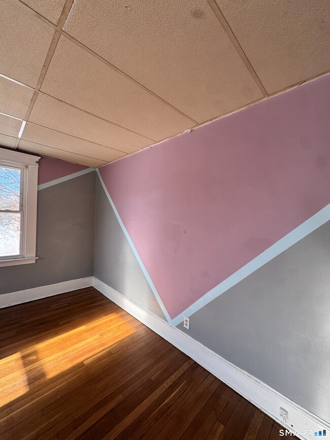 Building Photo - 269 Helen St