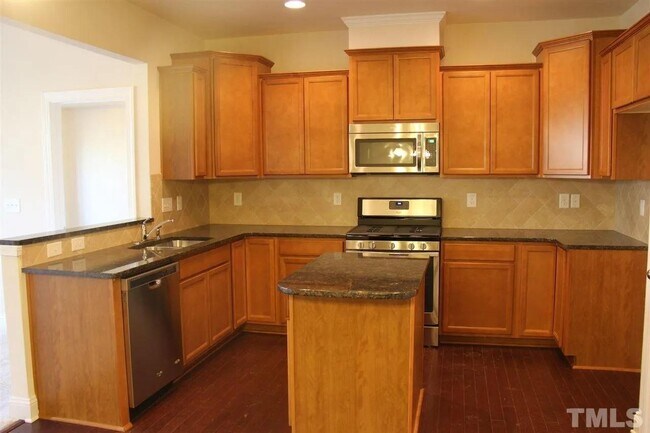 Building Photo - 241 Daymire Glen Ln