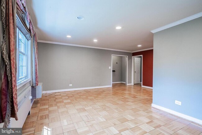 Building Photo - 4374 N Pershing Dr