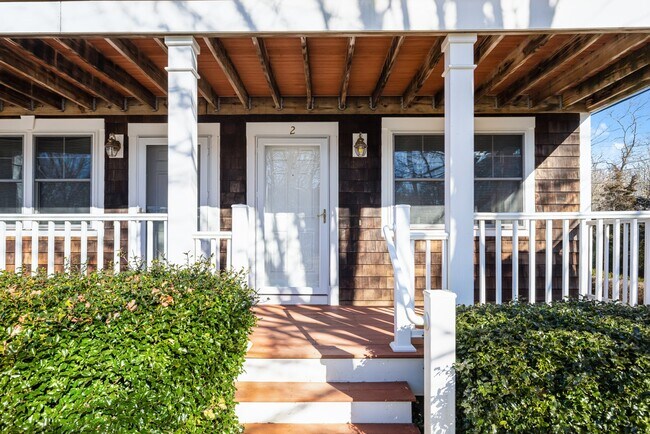 Building Photo - 33 Starr Dr W