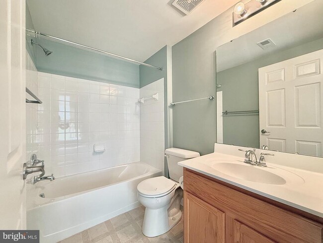 Building Photo - 9407 ASTON Vlg