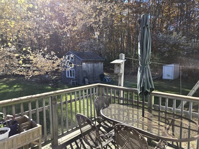 Building Photo - Single Family Home with Large Private Yard