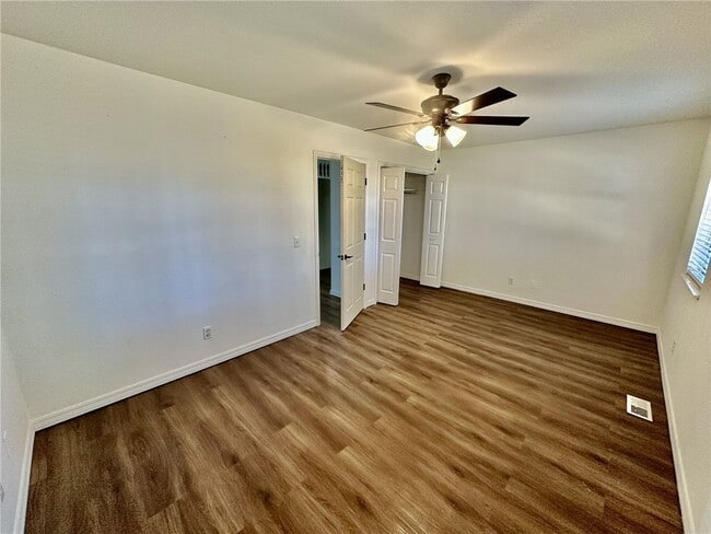 Building Photo - 1244 SW Elm Tree Rd