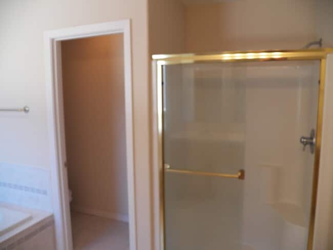 Building Photo - **PENDING** Wonderful West Linn Home!