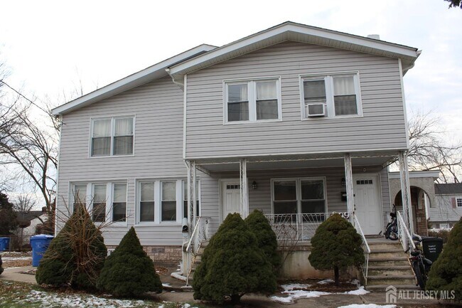 Building Photo - 899 Green St