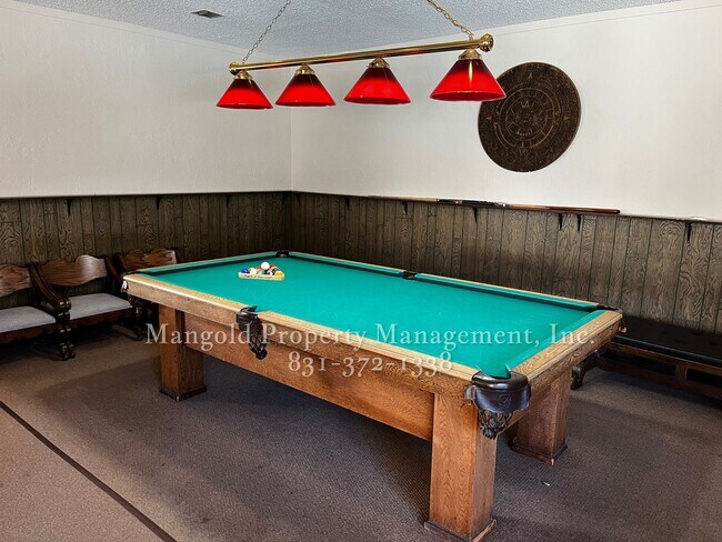 Building Photo - Spacious 1-Bed, 1-Bath Condo Located At Oc...