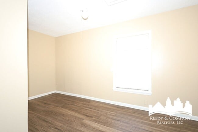 Building Photo - Welcome to 4396 Millbranch!