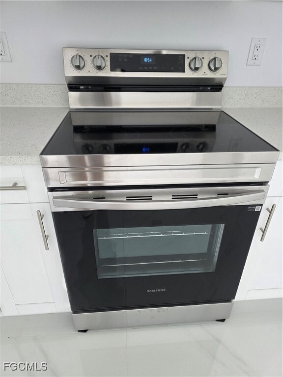 Building Photo - 821 Bell Blvd S