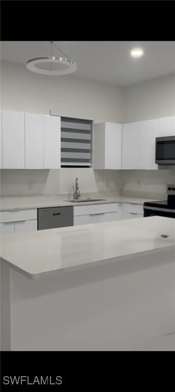 Building Photo - 2632 NW 4th Ave