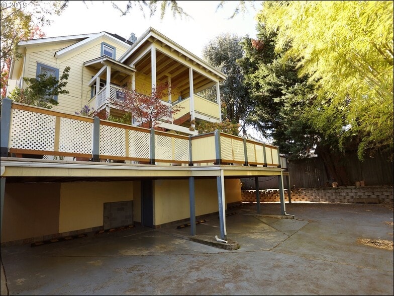 Building Photo - 1033 SE Franklin St