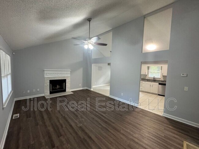 Building Photo - 459 Oak Hill Cir