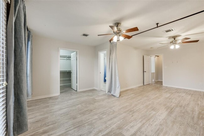 Building Photo - 169 Comanche Dr