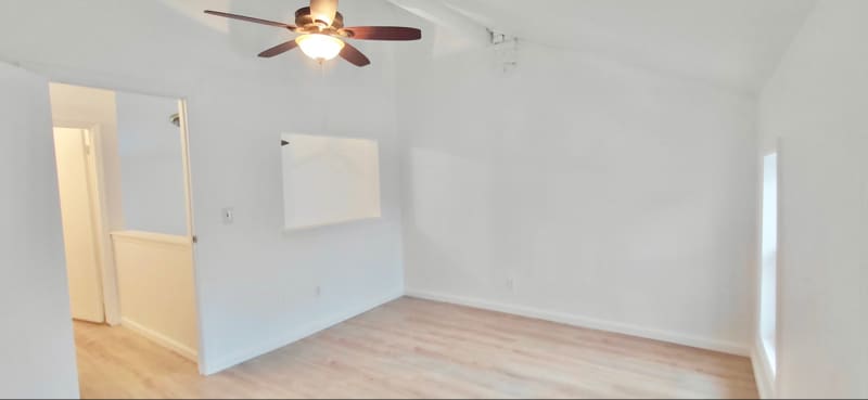 Building Photo - 301 Somerset St