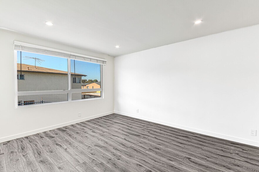 Building Photo - 5005 August St